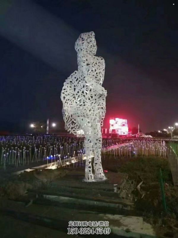镂空人物雕塑预定,城区小品,现代铁艺人物雕塑制造商 镂空人物雕塑预定,城区小品,现代铁艺人物雕塑制造商