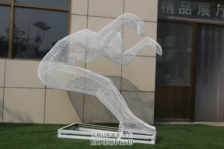 户外镂空体育雕塑通用，运动员雕塑，铁艺人物雕塑供应